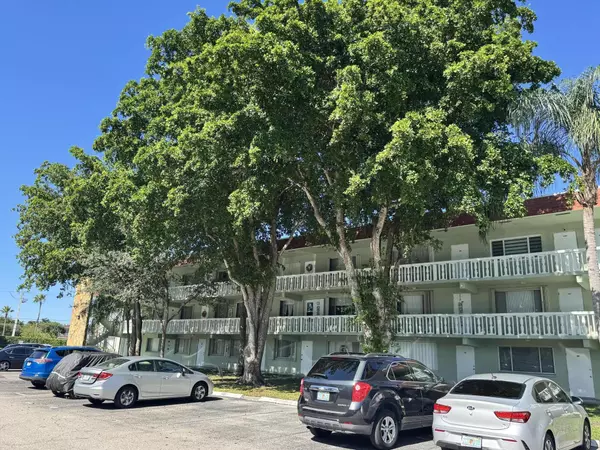 Palm Springs, FL 33461,3000 Springdale BLVD V303