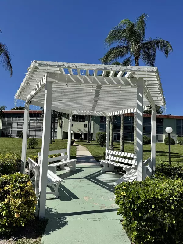 Palm Springs, FL 33461,3000 Springdale BLVD V303