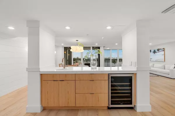 Tequesta, FL 33469,19670 Beach RD 514