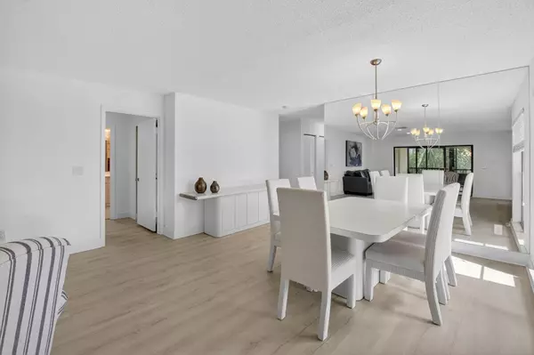 Boynton Beach, FL 33436,10 Southport LN B