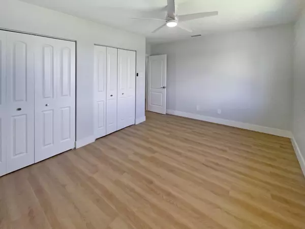 Pembroke Pines, FL 33029,20411 NW 4th ST