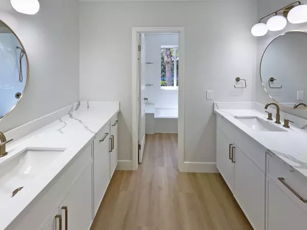 Pembroke Pines, FL 33029,20411 NW 4th ST