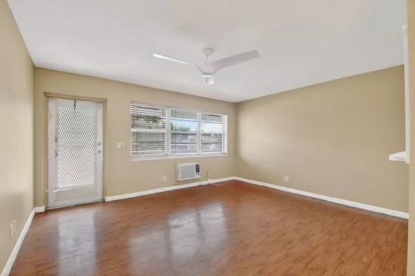 West Palm Beach, FL 33417,265 Windsor L