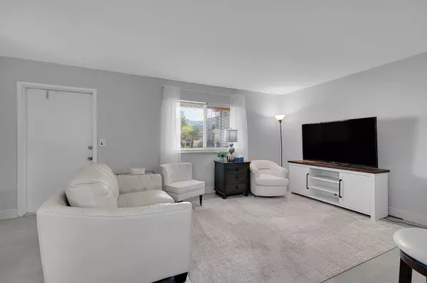 Delray Beach, FL 33484,646 N Flanders