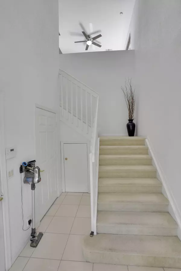 Boynton Beach, FL 33437,7911 Laina LN 4