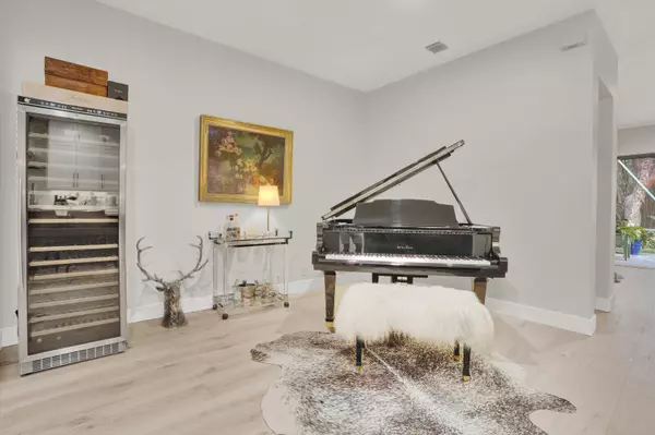 North Palm Beach, FL 33410,735 Cable Beach LN