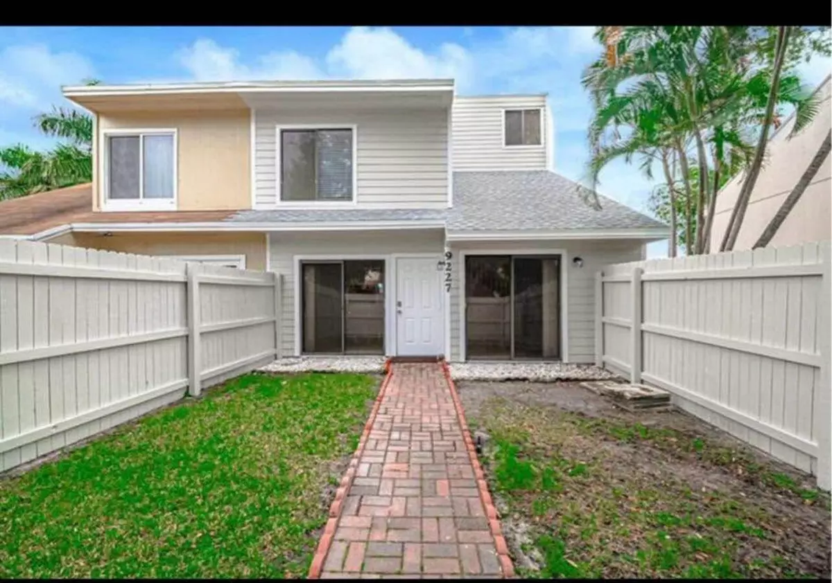 Palm Beach Gardens, FL 33418,9227 Green Meadows WAY