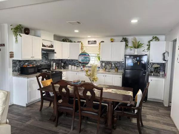 Okeechobee, FL 34972,15628 NW 310th ST