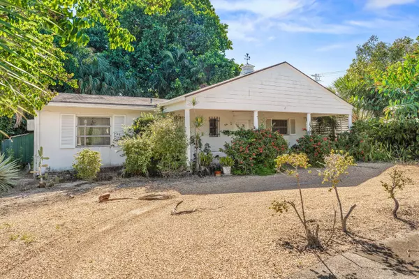 330 Marlborough PL, West Palm Beach, FL 33405