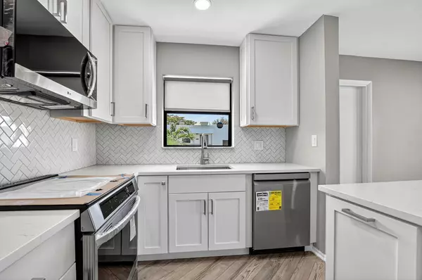 Delray Beach, FL 33444,517 Dotterel RD 29c