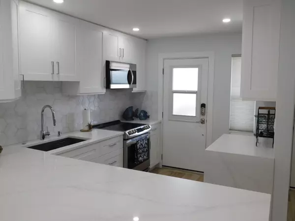 Boca Raton, FL 33431,2871 N Ocean BLVD M130