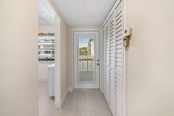 Delray Beach, FL 33483,920 Dogwood DR 263