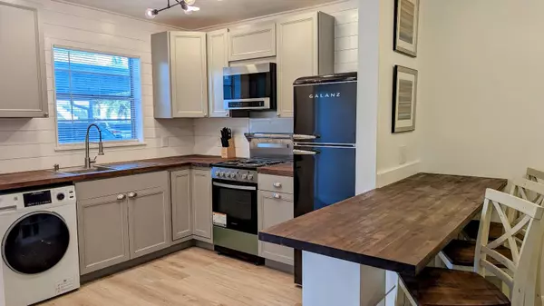 Stuart, FL 34996,2950 SE Ocean BLVD 5-2