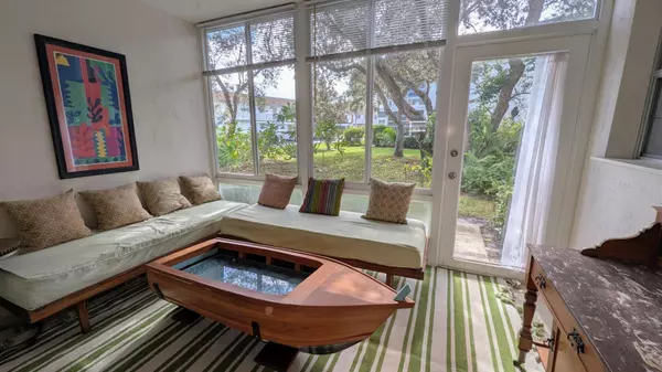 Stuart, FL 34996,2950 SE Ocean BLVD 5-2