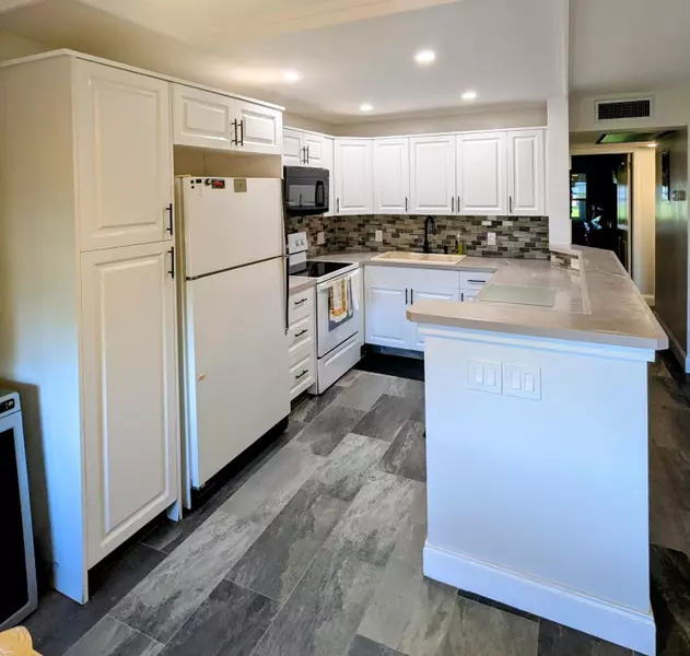 7 Hastings A, West Palm Beach, FL 33417