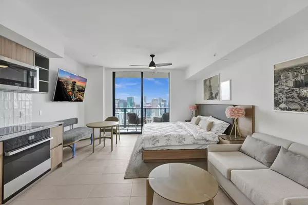 Miami, FL 33132,159 NE 6th ST 4712