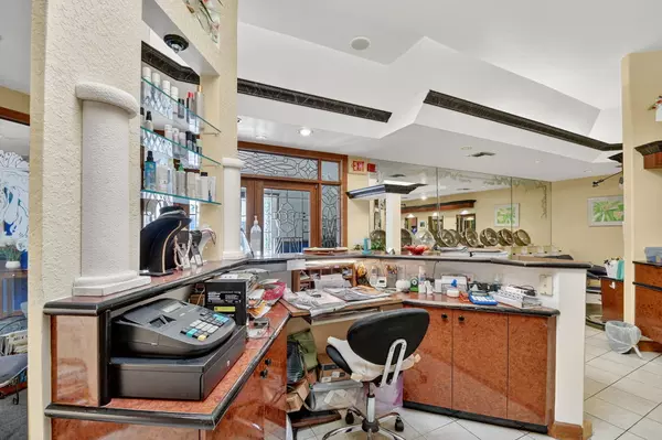 Lake Worth, FL 33460