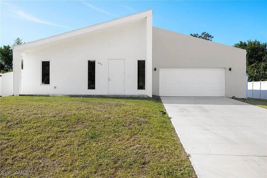 840 E Carpenter ST, Lehigh Acres, FL 33974