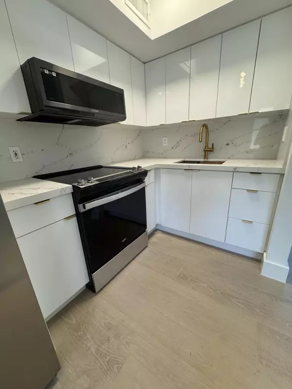 Fort Lauderdale, FL 33301,924 SE 2nd ST 22