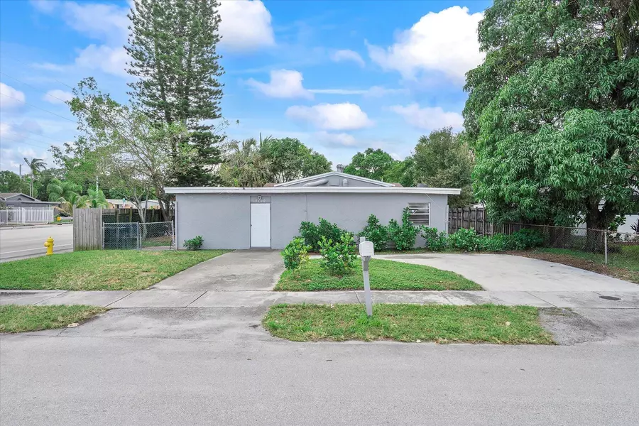 3100 NW 4th CT, Lauderhill, FL 33311