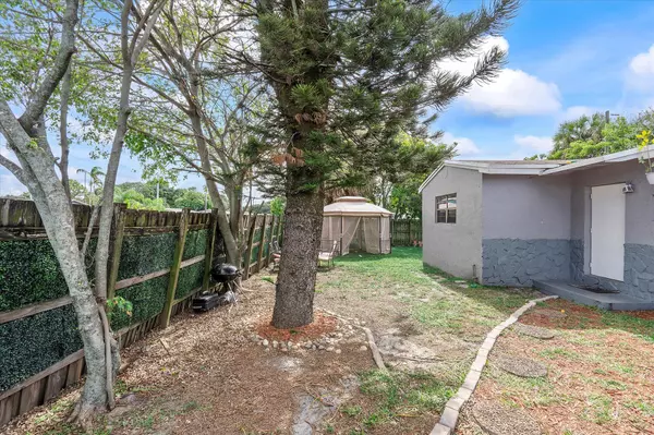 Lauderhill, FL 33311,3100 NW 4th CT