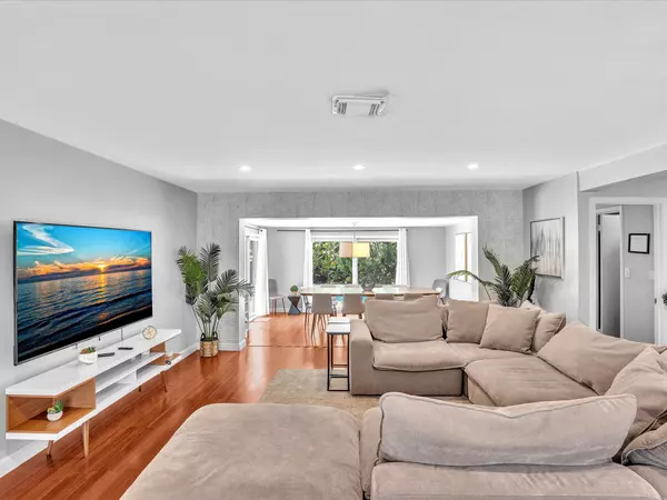 Fort Lauderdale, FL 33305,1786 NE 21st ST