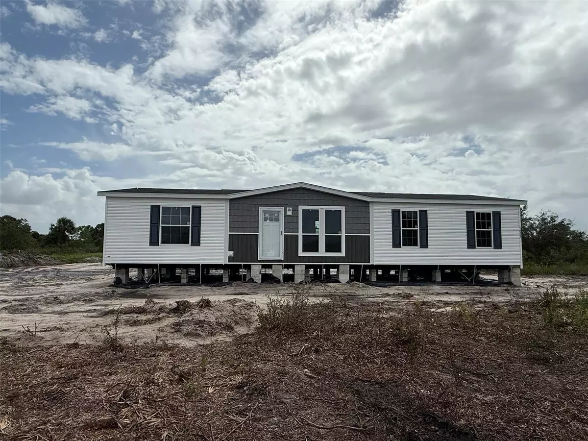 Okeechobee, FL 34972,21067 NW 278th ST