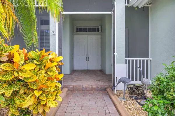 Saint Lucie West, FL 34986,302 NW Westover CT