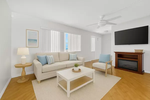 Lake Worth Beach, FL 33460,302 N L ST 2