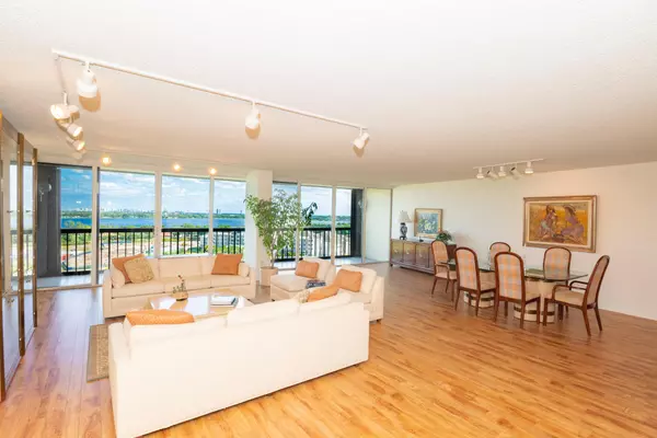 West Palm Beach, FL 33401,2480 Presidential WAY 1504