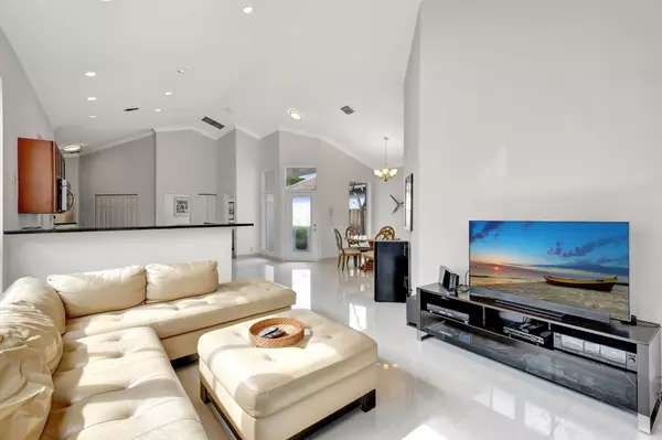 Boca Raton, FL 33496,2469 NW 66th DR