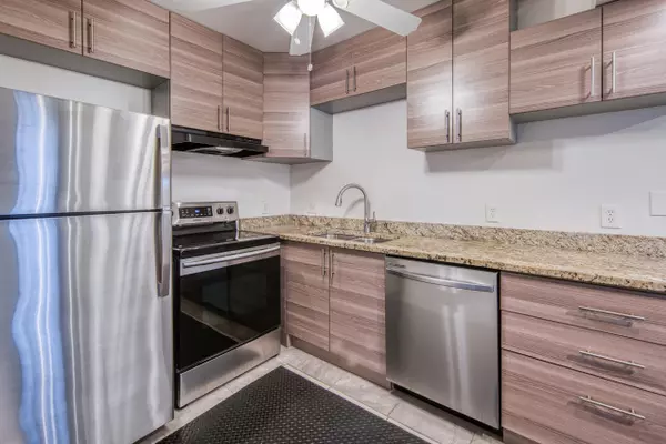 Lake Worth Beach, FL 33460,809 N Federal HWY 3