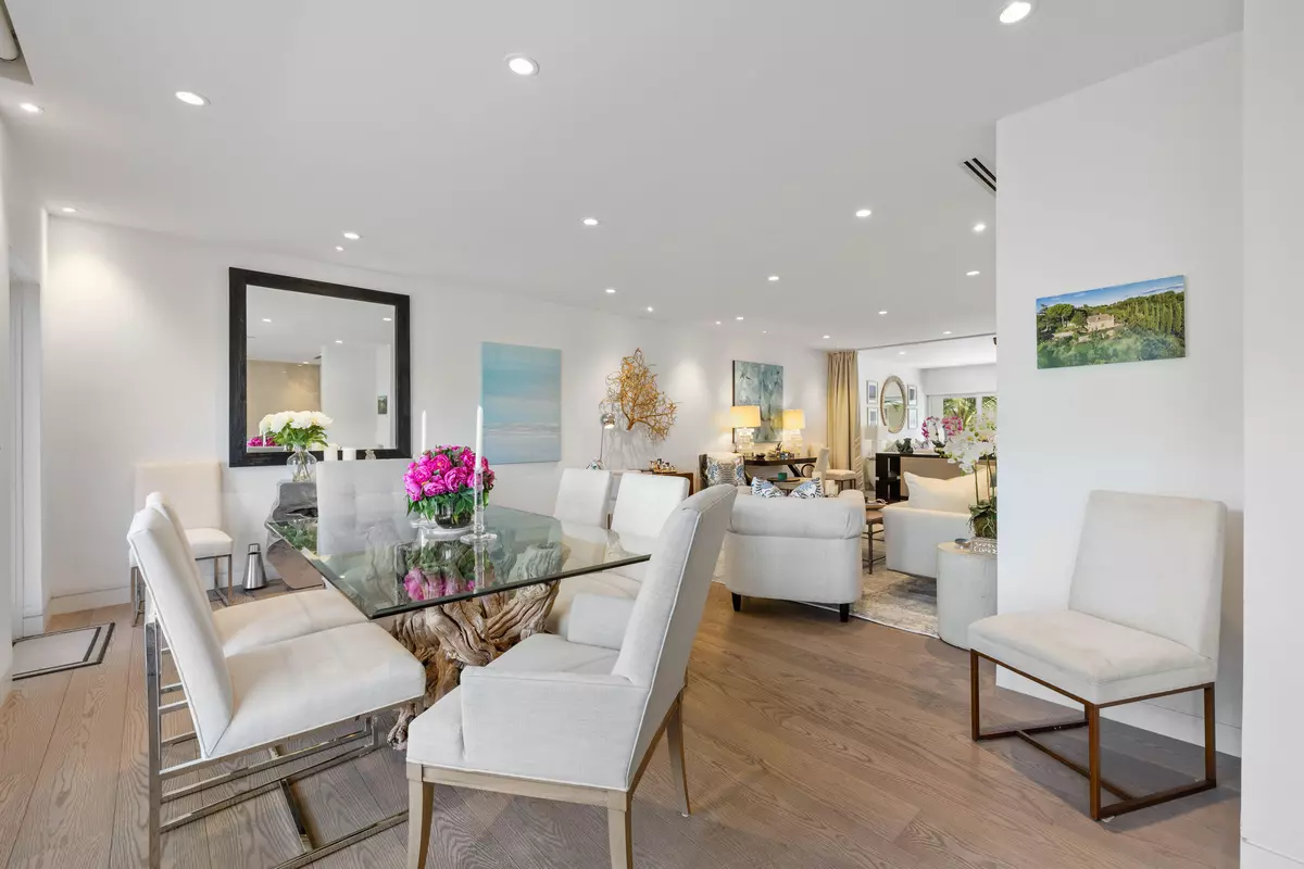 Palm Beach, FL 33480,300 S Ocean BLVD 3f