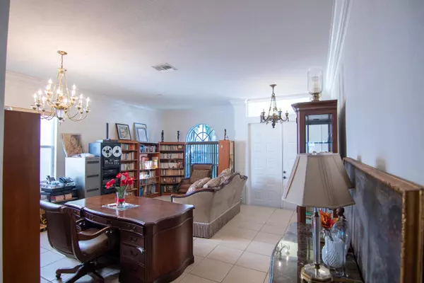 Royal Palm Beach, FL 33414,284 Berenger WALK