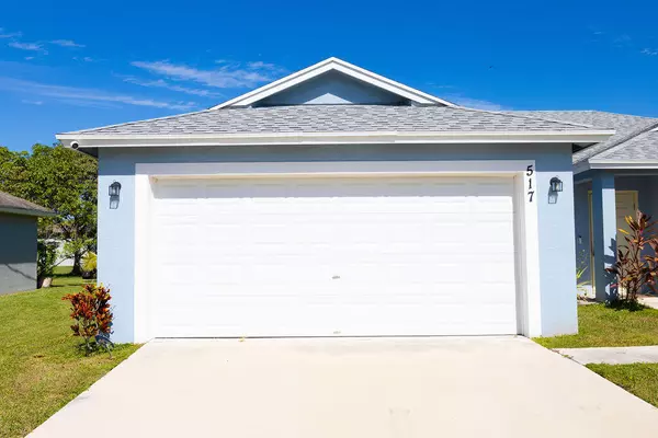 Port Saint Lucie, FL 34983,517 SW Ray AVE