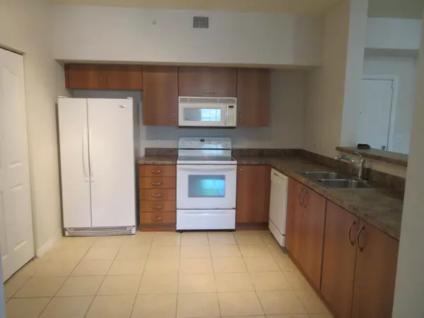 Delray Beach, FL 33444,250 NE 3rd AVE 1-213