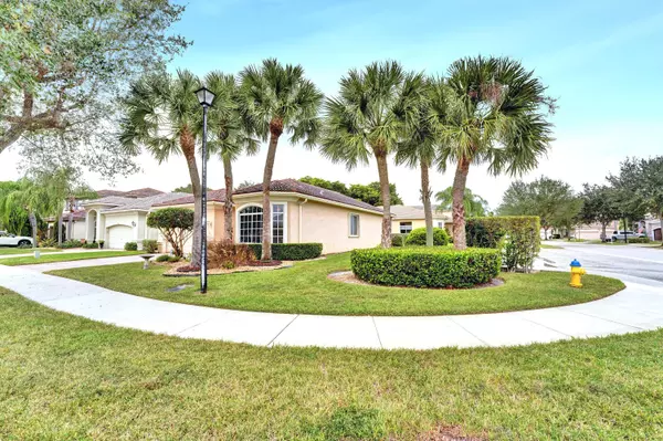 Pembroke Pines, FL 33332,19405 SW 67th ST