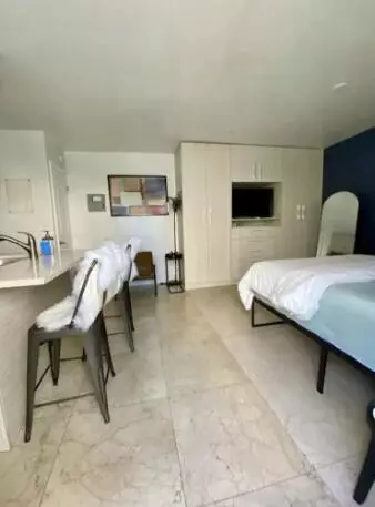 Fort Lauderdale, FL 33316,408 SE 12th CT 3b