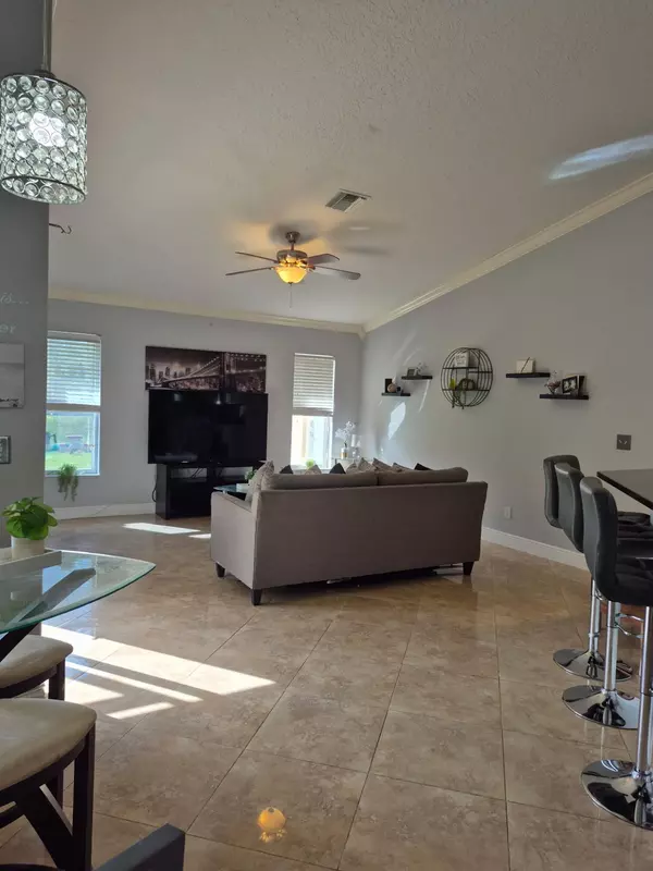 Port Saint Lucie, FL 34986,6118 NW Ginger LN