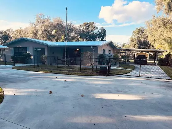 Okeechobee, FL 34974,306 SW 15th ST