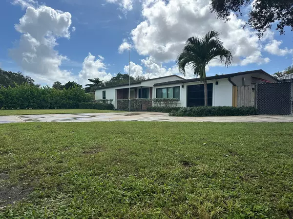 West Palm Beach, FL 33406,2940 Cherokee RD