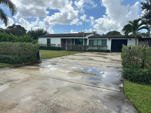 West Palm Beach, FL 33406,2940 Cherokee RD