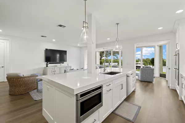 Jupiter, FL 33477,220 Eagle DR