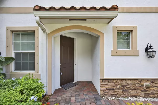 West Palm Beach, FL 33417,5018 Ellery Ter