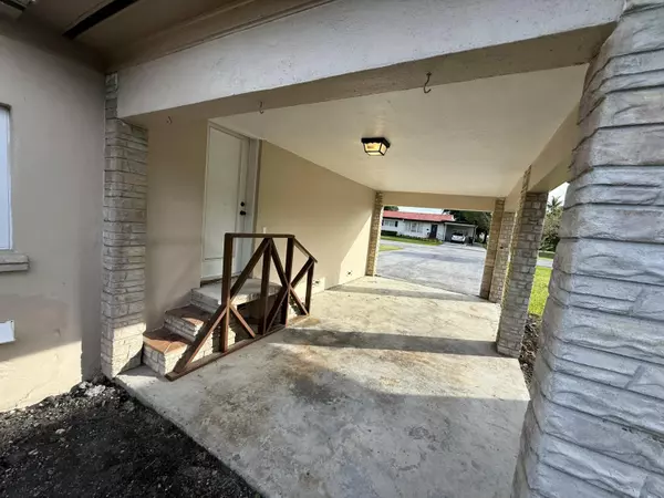 Belle Glade, FL 33430,217 NW E Ave E