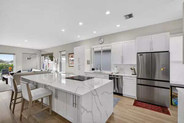 West Palm Beach, FL 33409,945 Bear Island CIR