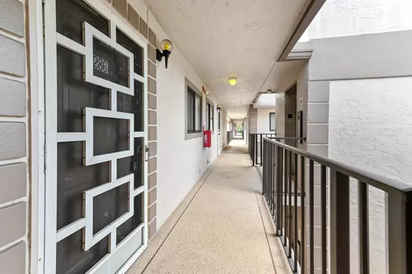 Delray Beach, FL 33484,15144 Ashland ST 286