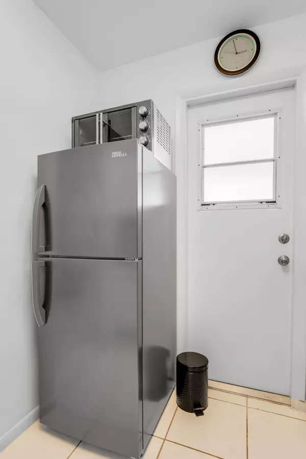 Lighthouse Point, FL 33064,2050 NE 39th ST E307