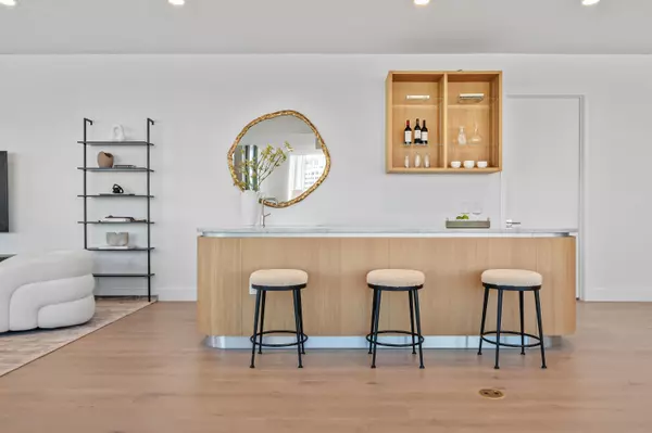 West Palm Beach, FL 33401,1333 S Flagler DR 1001