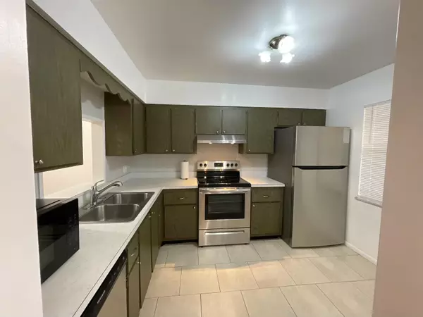 Fort Pierce, FL 34982,2302 Sunrise BLVD 202